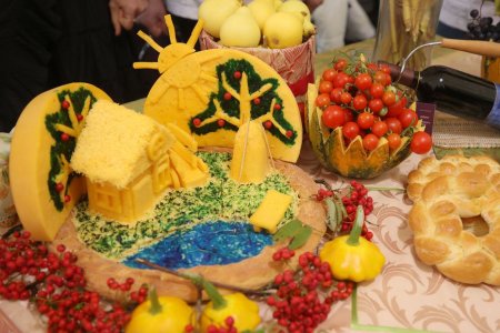 Пробовать обязательно! В Гродно гостей собрал самый вкусный праздник - Открытый фестиваль сыра Пробовать обязательно! В Гродно гостей собрал самый вкусный праздник - Открытый фестиваль сыра
